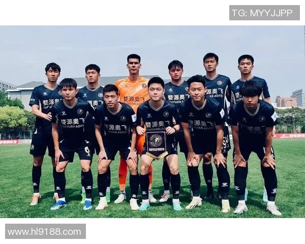 赛后分析：广州足球队与上海足球队在比赛中的速度对比与战术探讨